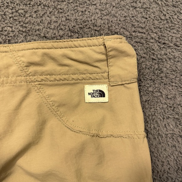The North Face Shorts Womens 10‎ Khaki Outdoor Hiking Nylon Quick Dry Zip Pocket - Picture 9 of 10